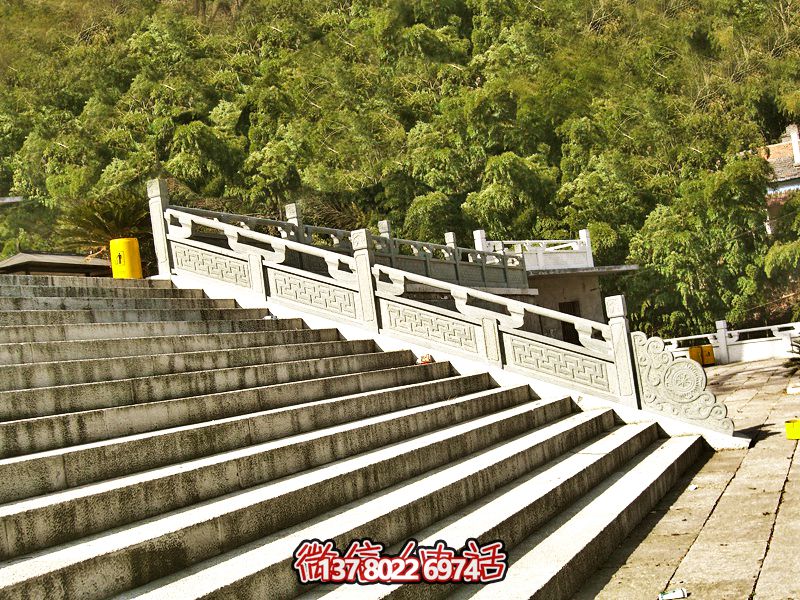 精美大理石臺(tái)階扶手和欄桿