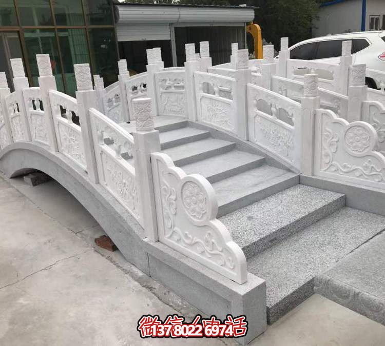 美麗的漢白玉石拱橋，伴您一路暢游！