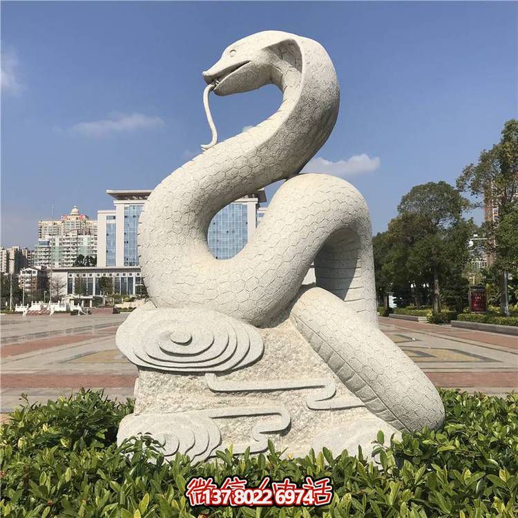 傳統(tǒng)風(fēng)格大理石蛇雕塑，擺放于廣場(chǎng)，給您帶來(lái)完美視覺(jué)享受