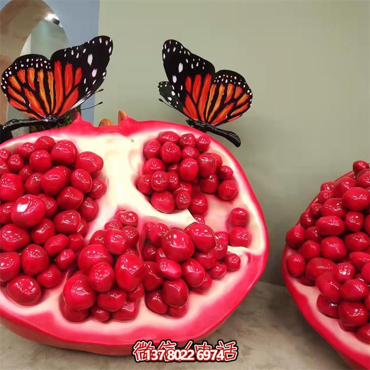 玻璃鋼彩色噴繪水果雕塑，把美放入商場(chǎng)