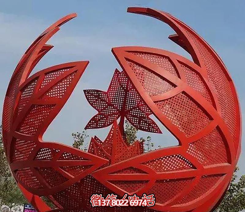 不銹鋼楓葉球形雕塑，點綴廣場景觀