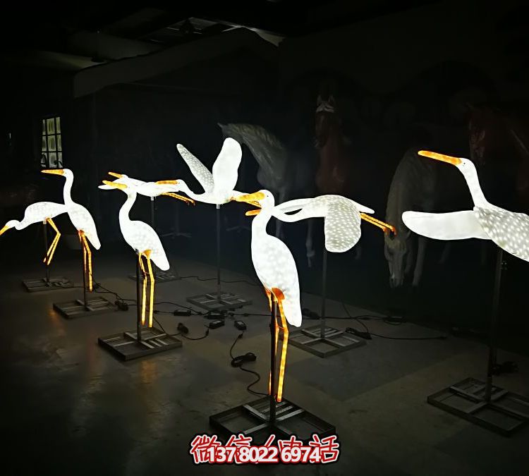 玻璃鋼雕塑景觀亮化，點(diǎn)亮景區(qū)園林