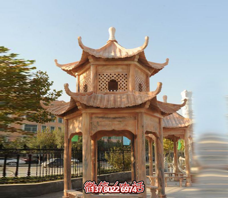 雙層涼亭，讓晚霞紅彩點(diǎn)綴庭院