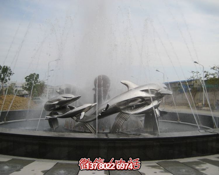 不銹鋼海豚雕塑，裝飾現(xiàn)代廣場(chǎng)的水景