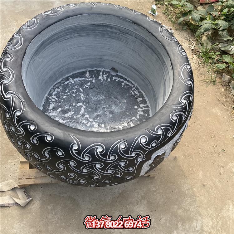 仿古大理石浮雕花紋花盆，營(yíng)造優(yōu)雅庭院空間