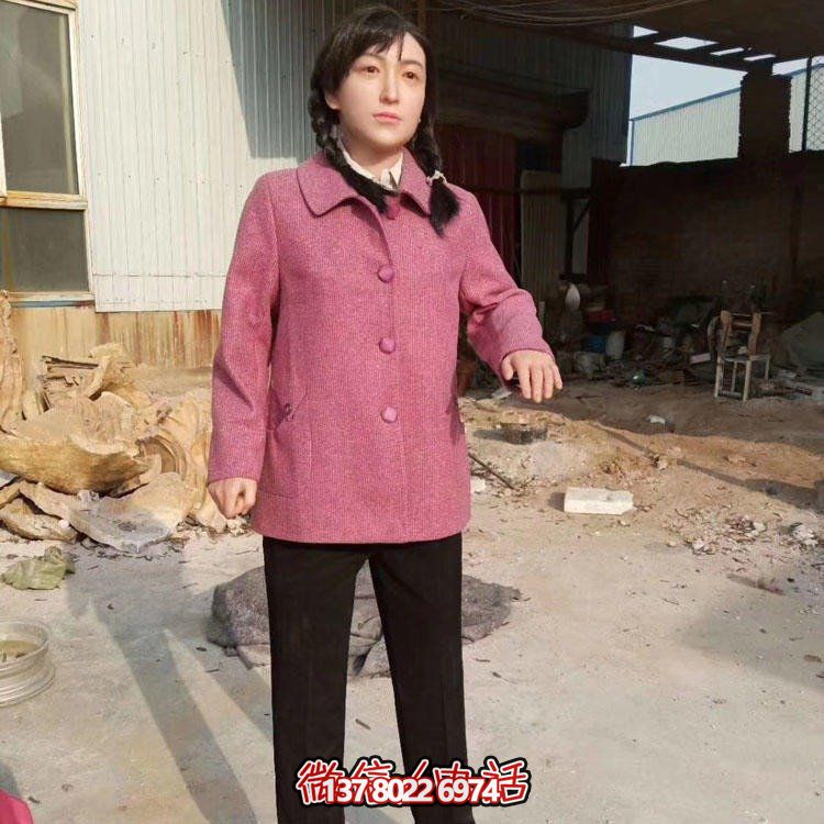 玻璃鋼仿真女孩雕塑，打造景區(qū)精美環(huán)境