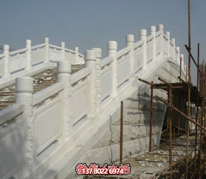 漢白玉欄桿，提升城市廣場拱橋風(fēng)采
