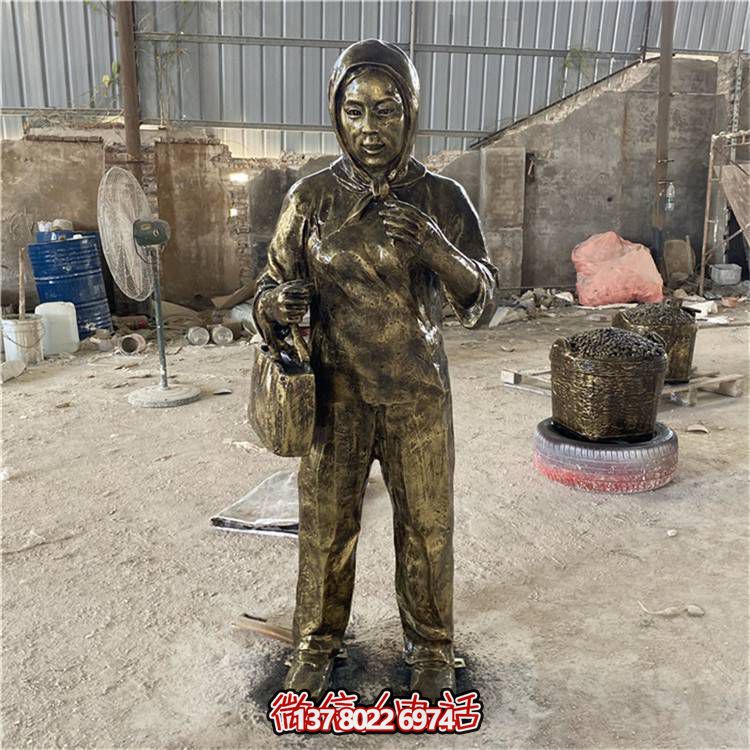 玻璃鋼仿銅人物雕塑，美化園林景區(qū)