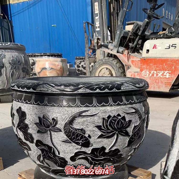 精美荷花浮雕缸，融合經(jīng)典元素，打造清新安靜空間