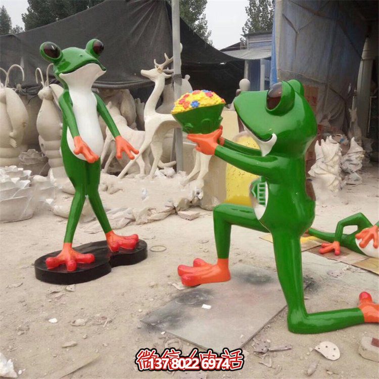 創(chuàng)意玻璃鋼青蛙雕塑，為景區(qū)帶來(lái)卡通新穎的景觀
