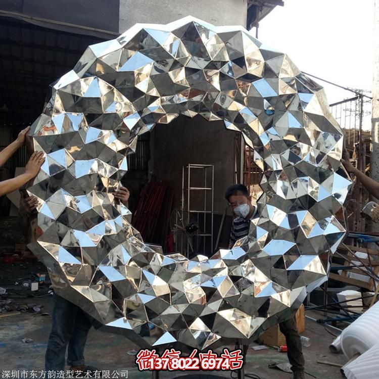 幾何圓環(huán)雕塑，給你戶外園林景觀完美面貌