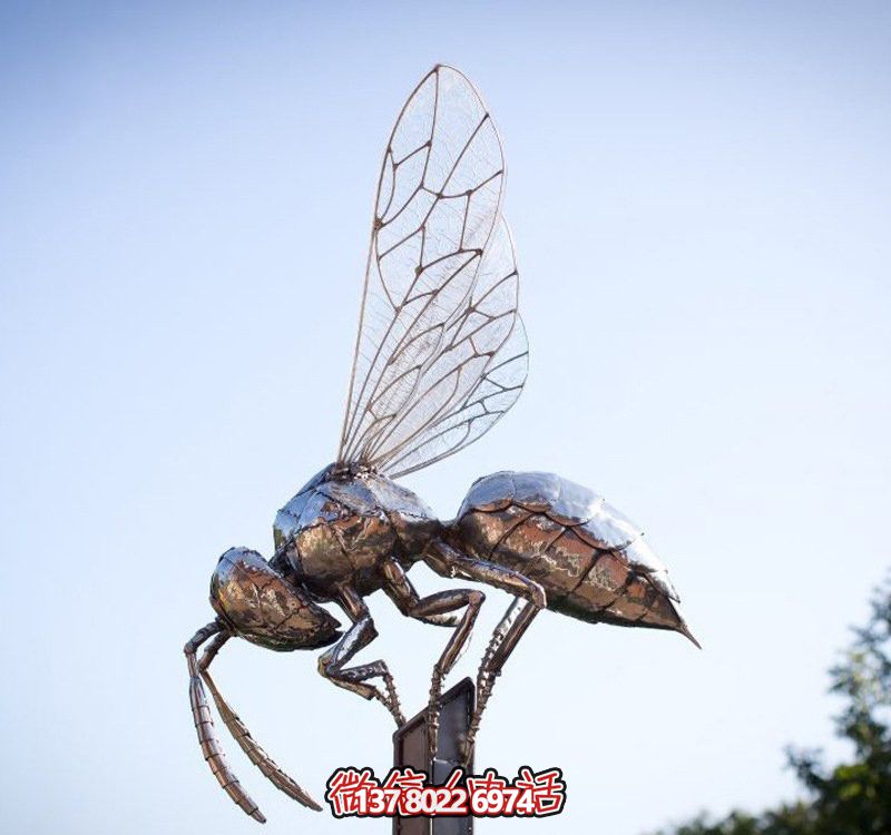 觀光小區(qū)草坪鍛造不銹鋼蜜蜂雕塑 觀光小區(qū)草坪鍛造不銹鋼蜜蜂雕塑