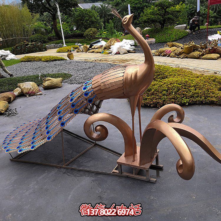 不銹鋼孔雀，烤漆藝術(shù)動物造型雕塑