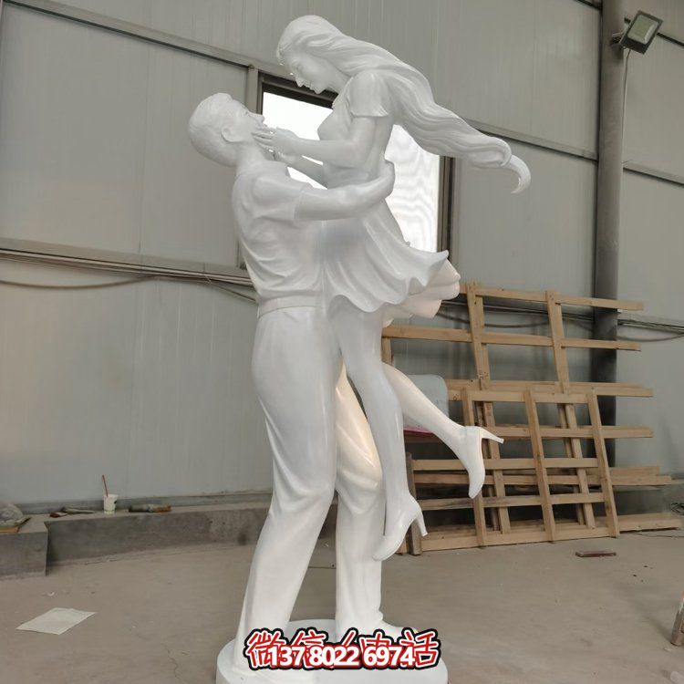 景點(diǎn)公園戶(hù)外擺放大型玻璃鋼仿石雕情侶人物雕像